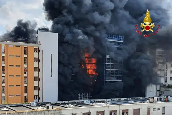 Tragedia a Roma: Palazzo va a Fuoco, una Vittima e Diversi Feriti. I dettagli