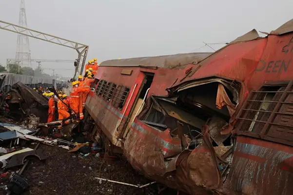 Tragedia ferroviaria in India: Scontro tra treni con oltre 250 morti e centinaia di feriti a Balasore