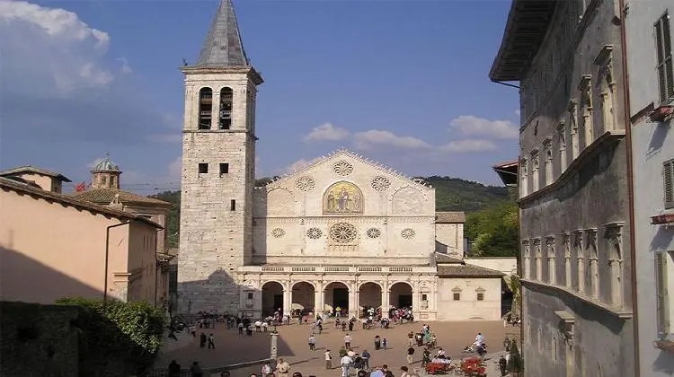 A Spoleto la poesia in bilico tra l’angoscia e la speranza - il premio “I Grandi Dialoghi” con le poesie di Anna Manna