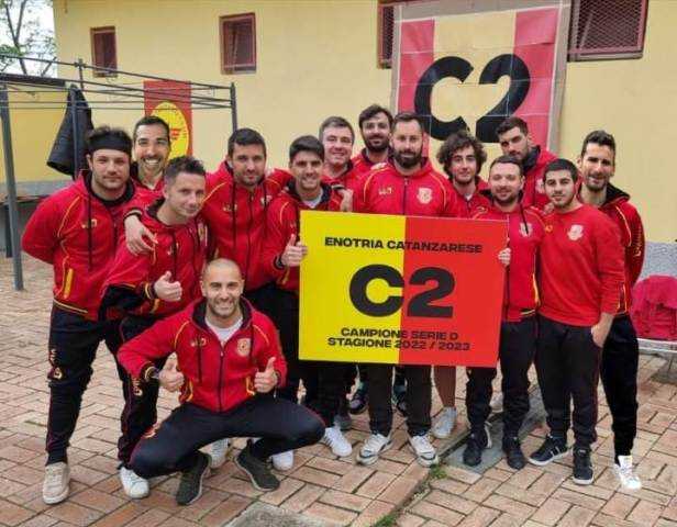 Enotria città di Catanzaro calcio a 5 è promossa in serie C2! L'intervista all'allenatore.