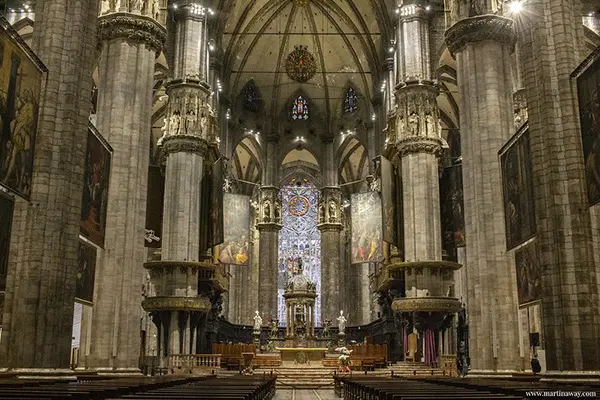 Un commosso addio a Silvio Berlusconi: Funerali di Stato nel Duomo di Milano con la partecipazione del Presidente Mattarella