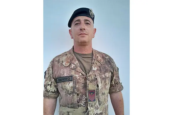 Mario Anzani, militare eroe dell'Esercito salva la vita a bambino di un anno