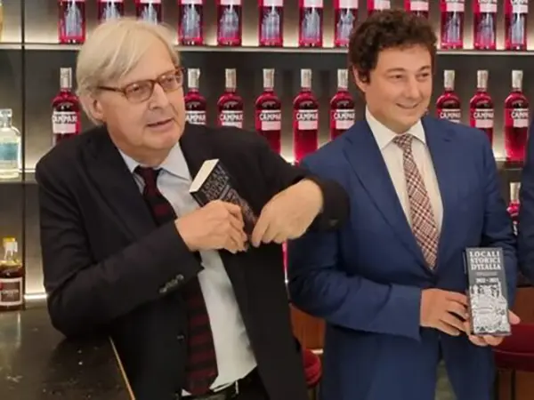 A Milano premiato vincitore del bando 'Illustra la storia' Vittorio Sgarbi nominato primo ambasciatore dei Locali Storici