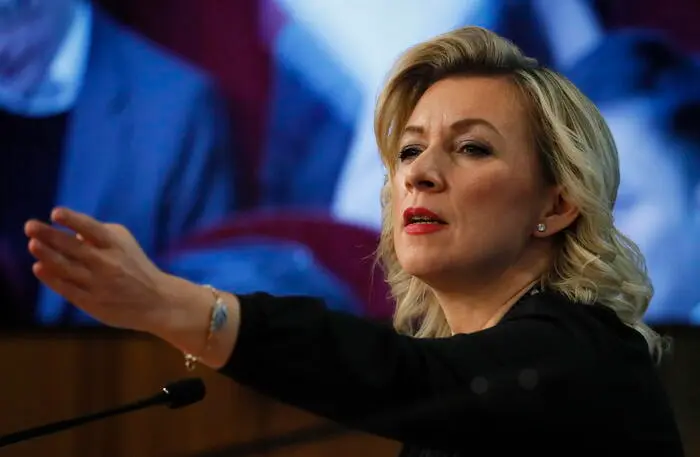 Proposte di pace in Ucraina: Il dialogo internazionale potrebbe portare a soluzioni efficaci mentre Putin attacca Zelensky