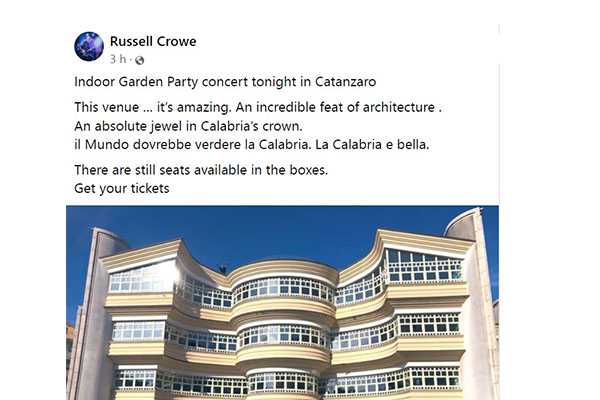MGFF. Russell Crowe e la magia del Teatro Politeama di Catanzaro: Uno spettacolo indimenticabile nella perla calabrese