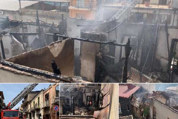 Incendio devastante distrugge tre abitazioni  a Sinopoli, intervento dei Vvf