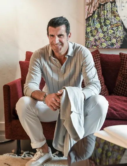 A Milano debutta LF di Luis Figo