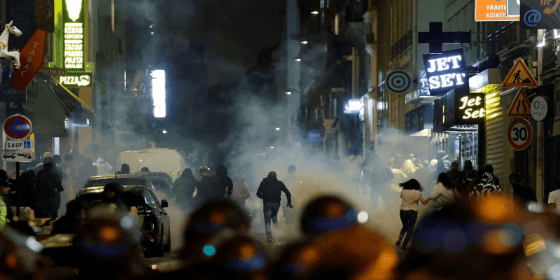 Scontri in Francia: 719 gli arresti, nella quinta notte di protesta