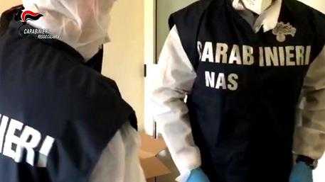 Arrestato Falso Medico Chirurgo Tricologo: Abusi e Pericoli nella Città di Reggio Calabria