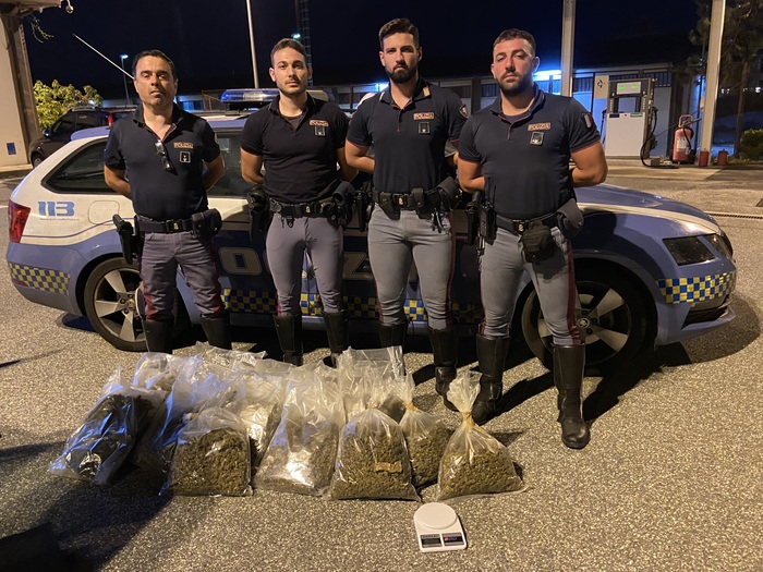 A2 in Fumo: l'arresto con 12 chili di marijuana sull'autostrada