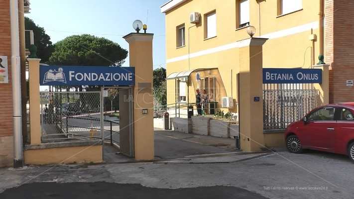 La crisi di Betania: Sindaco Fiorita chiede risorse straordinarie alla Regione per evitare la liquidazione