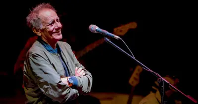 Tra i mosaici e il palio, l’infinito tour di Roberto Vecchioni