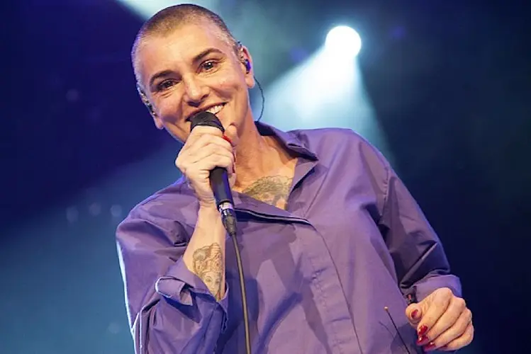 Addio a un'icona Musicale: scomparsa di Sinead O'Connor, la cantante irlandese