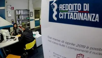 Sospensione del Reddito di Cittadinanza: 169mila famiglie ricevono SMS dall'Inps