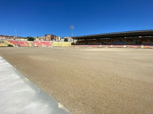 Calcio Serie B riqualificazione Stadio Ceravolo: progressi sotto l'analisi del consulente Carlo Longhi