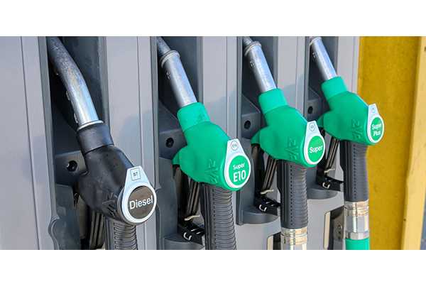 Caro Carburante. Rialzo della benzina al self: quotazioni in aumento a 1,929 euro al litro