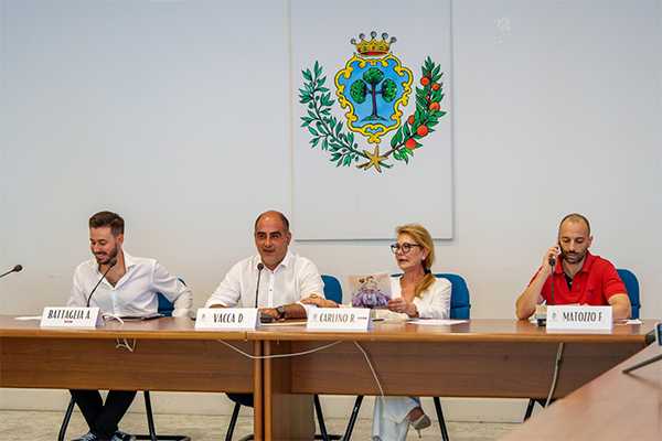 “Amore Indomito” pronta ad incantare Soverato, presentato l’evento. Vacca: “Bisogna promuovere le eccellenze del territorio”