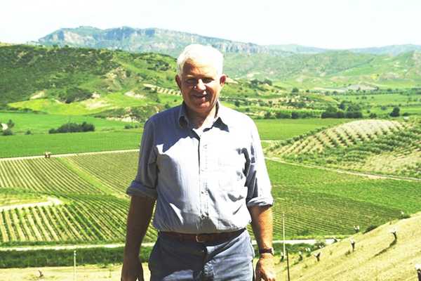 Addio a Nicodemo Librandi: pioniere della vitivinicoltura calabrese e fondatore dell'azienda omonima