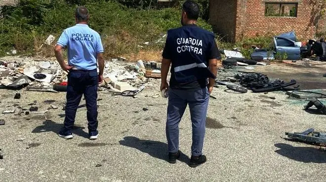 Catanzaro: Sequestri e verbali da 100.000 Euro in operazione ambientali