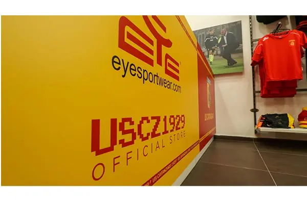 Calcio, Serie B. US Catanzaro inaugurazione terzo Official Store e presentazione maglia gara third 2023/2024"