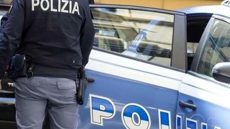 Arrestato il compagno violento: minacce e violenze dopo intervento estetico