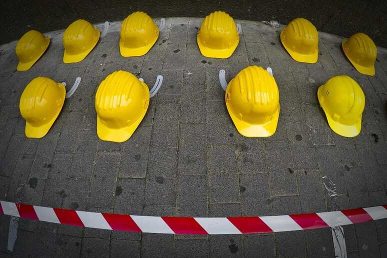 Onda di tragedie sul lavoro: 5 vittime in 5 diverse località italiane