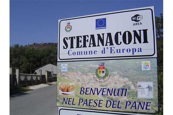 Comune Calabria sotto inchiesta 'Petrolmafie': Sindaco Stefanaconi indagato nel 2021