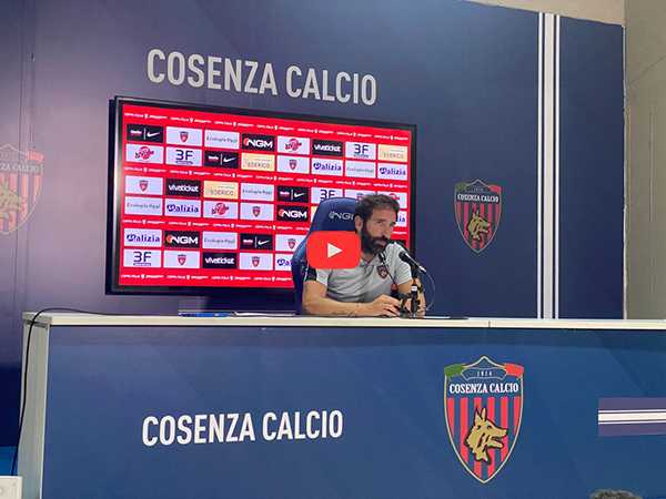 Calcio Serie BKT. Tra prestazioni e dettagli: l'analisi di Mister Caserta nel post-partita Cosenza-Cremonese 1-2. (Highlights-Video)