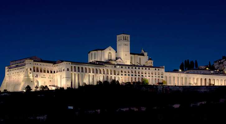 San Francesco d'Assisi: Il Patrono d'Italia e Apostolo di Umanità. Assisi: ecco il programma delle celebrazioni. I dettagli