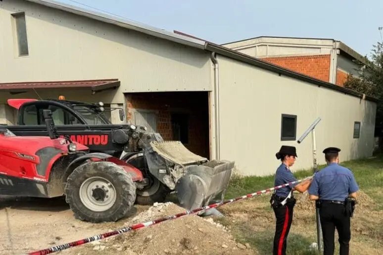 Olmo di Gattatico. Incidente mortale in azienda agricola: uomo di 67 anni perde la vita