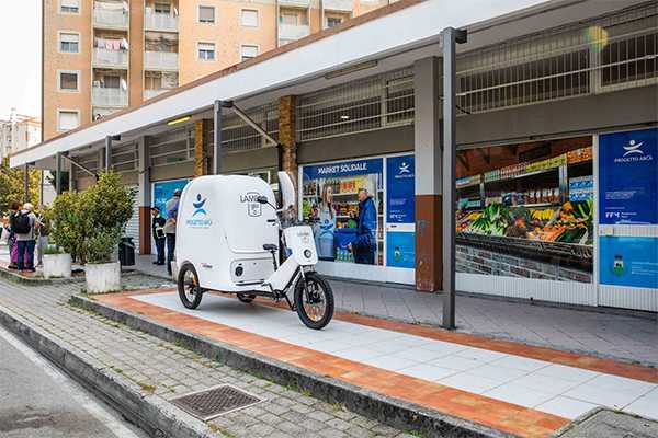 Apre a Rozzano il market solidale, un aiuto concreto alle famiglie in difficoltà economica