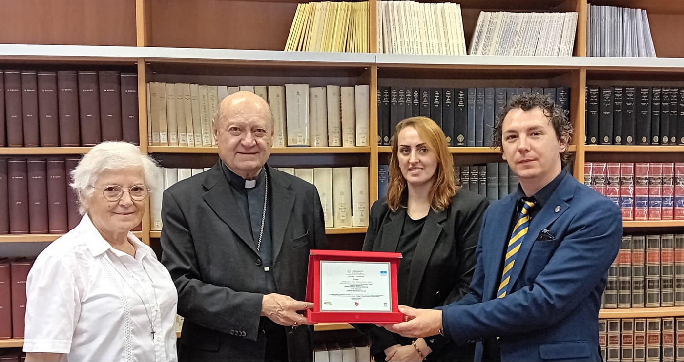 Il premio Leonardo da Vinci per la ricerca culturale consegnato al Cardinal Ravasi