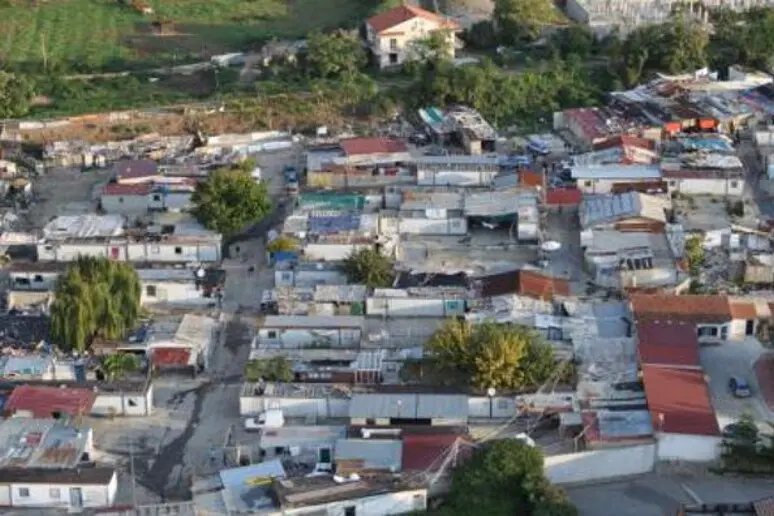 Installazione di Videosorveglianza nel Campo Rom di Lamezia Terme approvata dal comune