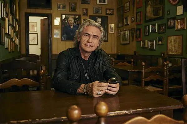 Luciano Ligabue: domani e sabato 28 ottobre in concerto all’Arena Spettacoli Padova Fiere Pad. 7 di Padova.