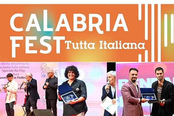 "Calabria Fest Tutta Italiana" al Teatro Rendano di Cosenza è stato un grande successo con Aiello premiato. Stasera ci saranno Isotta, Cannella, Marcio, Fiat 131 e Karima. Video