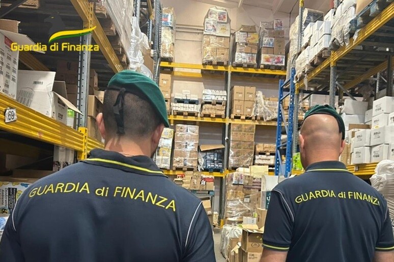 Calabria. Sequestrati oltre 11.400 prodotti cosmetici dannosi. Tutti i dettagli