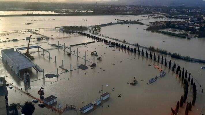 Toscana: Forti piogge in zone alluvionate, nuova rottura torrente