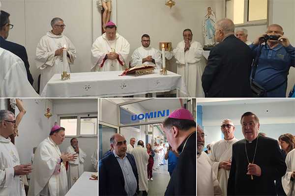 Mons. Claudio Maniago e il Sindaco Daniele Vacca inaugurano la nuova Cappella del presidio dell'ospedale di Soverato.