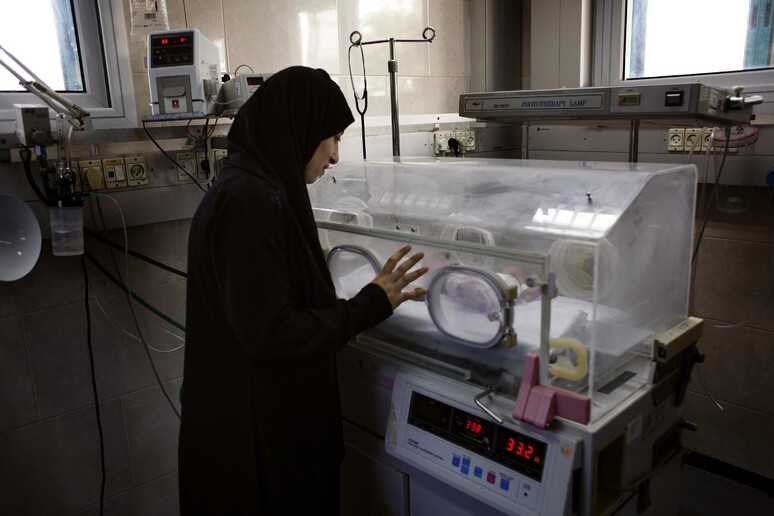 Guerra.  Umanitaria a Gaza: Israele interviene per evacuare neonati dagli ospedali assediati