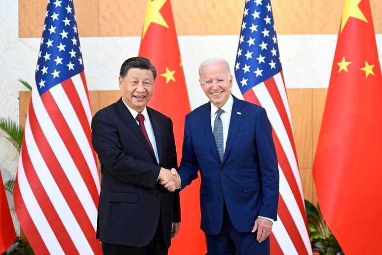 Joe Biden espone le sfide della Cina sotto Xi Jinping: 'Problemi Reali' in vista del summit