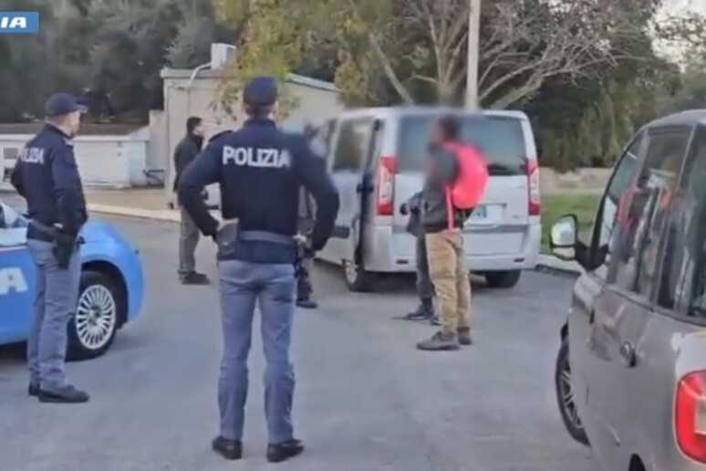 Calabria. Quattro arresti in un caso di violenza sessuale su due minorenni