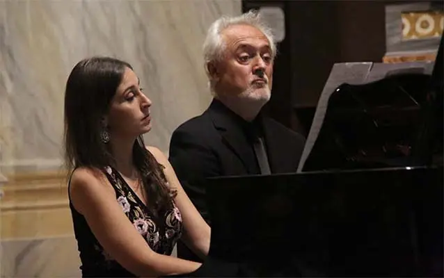 Amici della Musica, a Catanzaro con il duo Sevilla - Soria il fascino della cultura musicale della Spagna