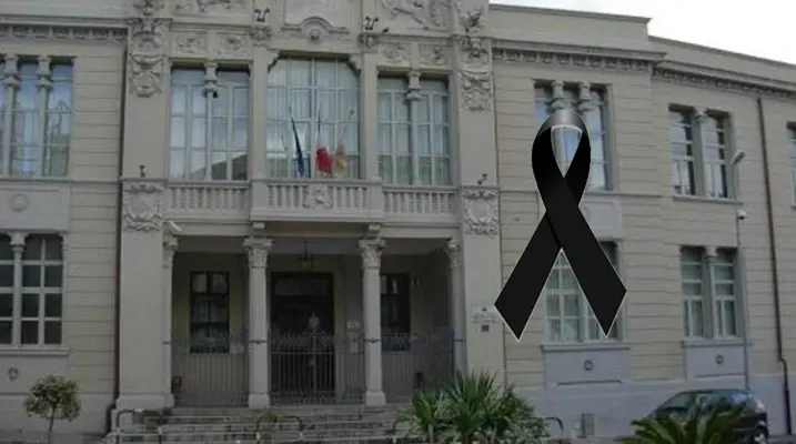 Tragedia nel catanzarese: studente 18enne dell'istituto industriale trovato impiccato