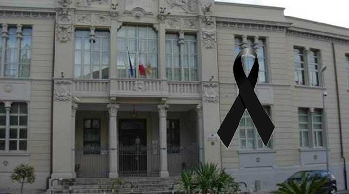 Tragedia nel catanzarese: studente 18enne dell'istituto industriale trovato impiccato