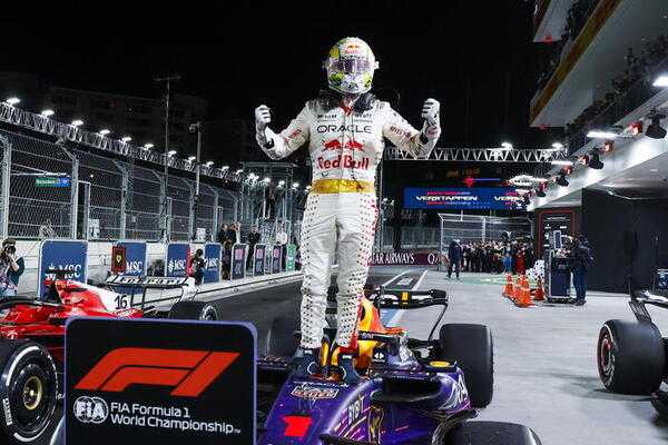 F1: Verstappen show a Las Vegas, Leclerc illumina la Ferrari