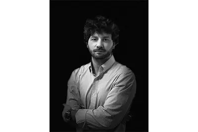 Emanuele Santalena, design esclusivo tra forme, colori e materiali