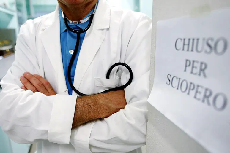 Oggi sciopero nazionale medici, a rischio visite e interventi programmati. Tutti i dettagli
