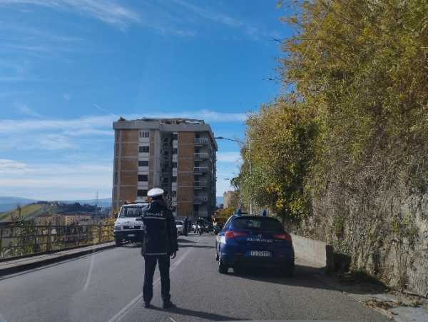 Incidente Stradale tra un'Auto Audi e una Fiat Cinquecento a Catanzaro