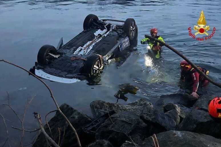 Tragico incidente a Colico: auto nel Lago, un morto e due gravemente feriti