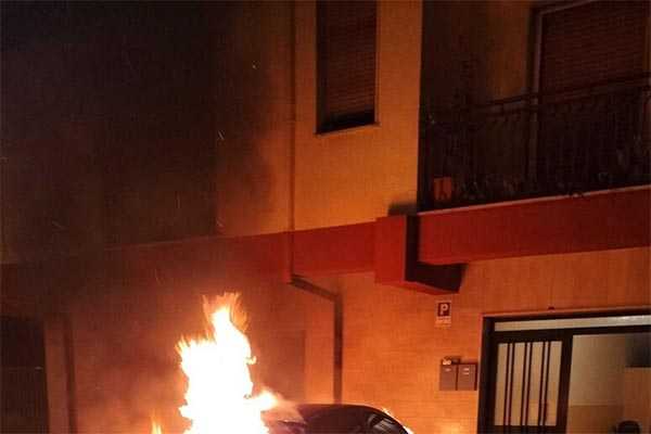 Intimidazione ad avvocato in Calabria: auto incendiata